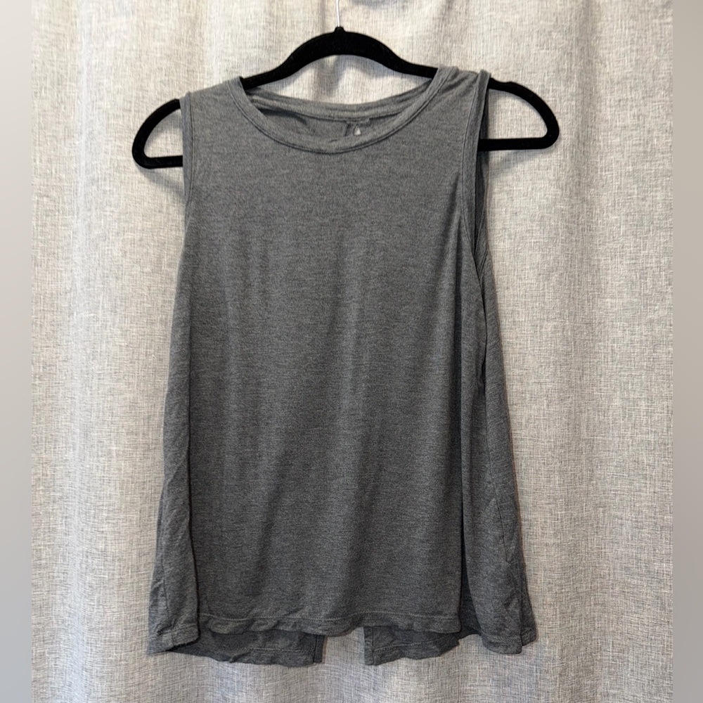 Halogen Gray Sleeveless Crewneck Tank Top Small